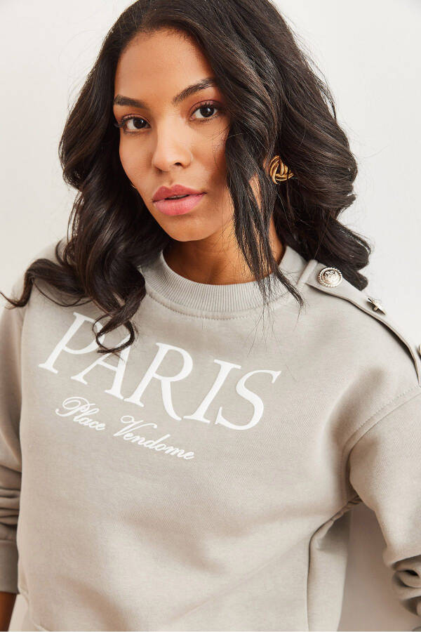 Women's Grey Dolphin Detail Button-Shoulder Thistle Crop Sweatshirt SWT-19000695 - 5