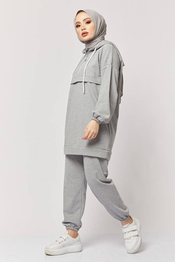 Women's Grey Half-Zip Two-Piece Sports Suit - 6