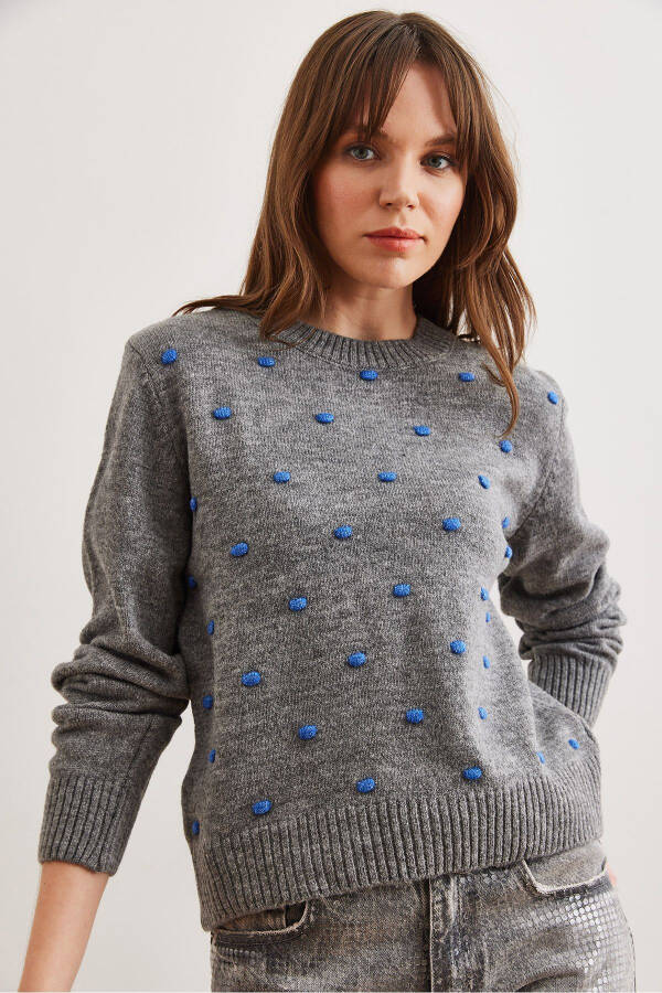 Women's Grey Pompom Knitted Sweater KZK-19000923 - 2