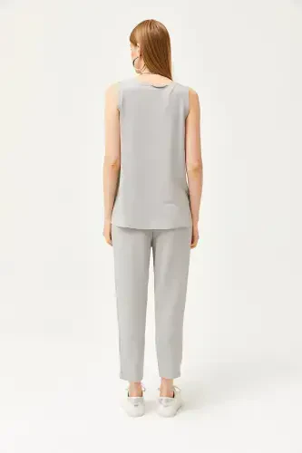 Women's Grey Sleeveless Relaxed Fit Blouse Set with Crystal Jewelry - 7