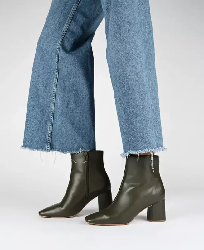 Women's Haylinn Block Heel Dress Booties - 10