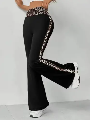 Women's High Waist Leopard Print Detailed Flared Scuba Trousers - 3