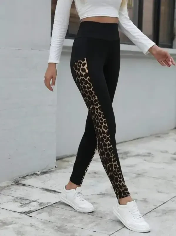 Women's High Waist Pocket Detailed Leopard Print Scuba Leggings - 2