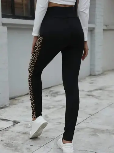 Women's High Waist Pocket Detailed Leopard Print Scuba Leggings - 7