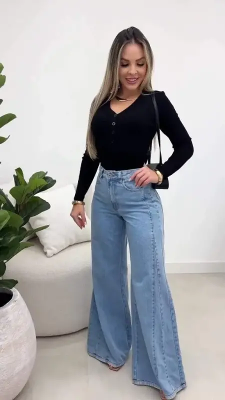 Women's High Waist Wide Leg Jeans - 8