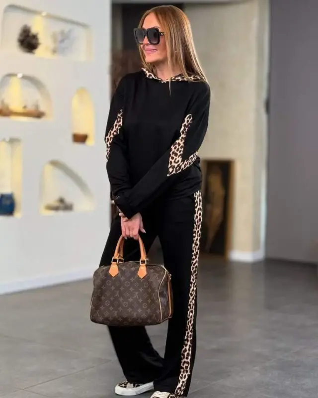 Women's Hooded Leopard Detail Sweatshirt and High Waist Side Leopard Striped Wide Leg Pants Two-Piece Set - 2