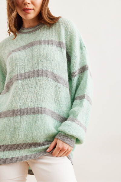 Women's Ice Blue Striped Crew Neck Knitted Sweater KZK-19000916 - 7