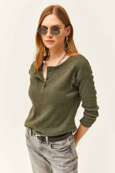 Women's Khaki Button Down Tartan Relaxed Sweater KZK-19000721 - 3