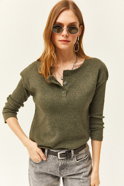 Women's Khaki Button Down Tartan Relaxed Sweater KZK-19000721 - 4