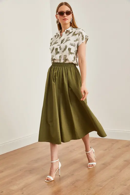 Women's Khaki Pocketed Elastic Waist Midi Woven Flared Skirt - 4