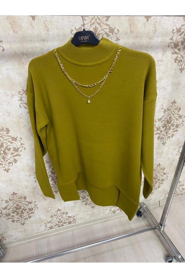 Women's Knit Tunic with Necklace - 5