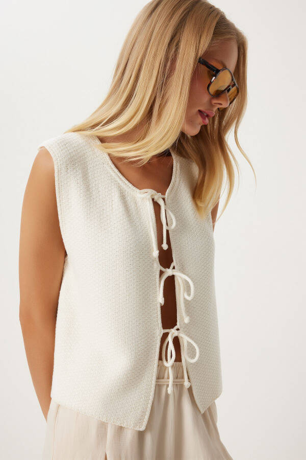 Women's Knitted Cardigan with Bone Lacing US00923 - 3