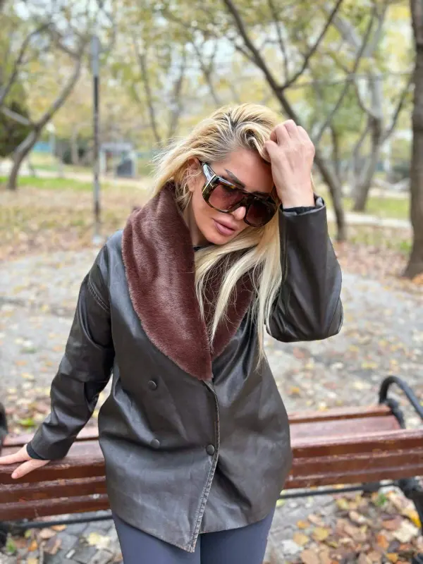 Women's Leather Jacket Fur Collar Pockets Back Slit 742 Ecru - 2