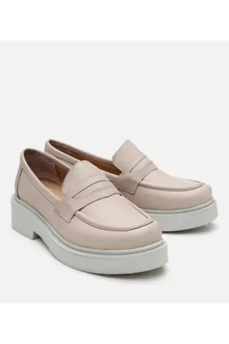 Women's Leather Powder Platform Loafer - 11