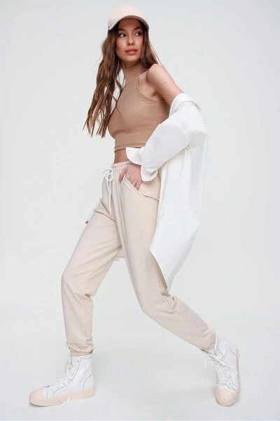 Women's Light Beige Basic Jogger Pants with Elastic Waist and Cuffs ALC-X5902 - TREND ALAÇATI STILI