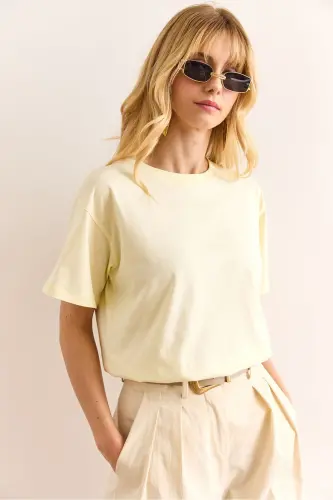 Women's Light Yellow Crew Neck Basic T-Shirt TSH-190 - 3