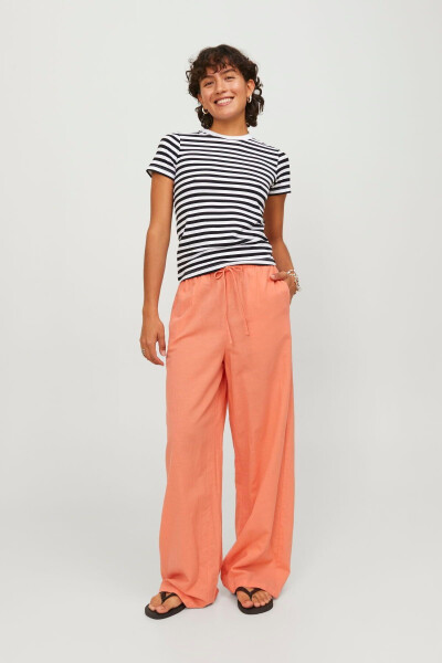 Women's Linen Pants with a Relaxed Fit - 5