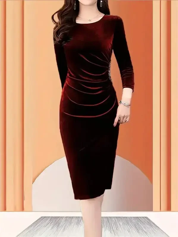 Women's Long Sleeve Boat Neck Side Stone Detailed Midi Velvet Dress - 3