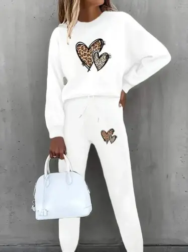 Women's Long Sleeve Crew Neck Heart Patterned Fleece Three Thread Blouse and Pants Set - 1