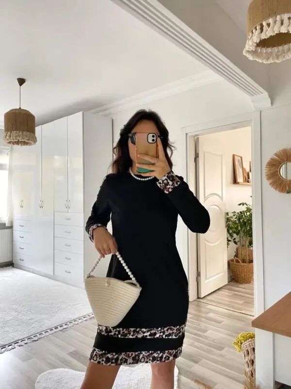 Women's Long Sleeve Crew Neck Striped Leopard Patterned Short Scuba Dress - 12