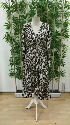 Women's Long Sleeve Crossover Collar Belted Waist Leopard - 7