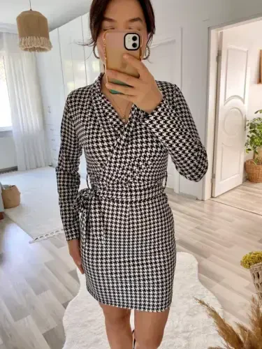 Women's Long Sleeve Crossover Collar Tie Belt Scuba Mini Dress - 20