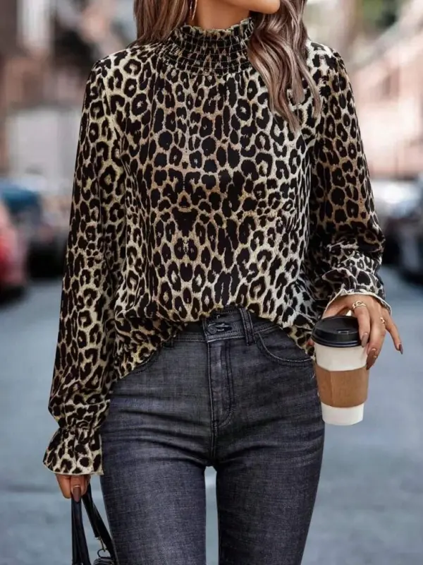 Women's Long Sleeve Guipure Detailed Turtleneck Leopard Patterned Supreme Blouse - 1