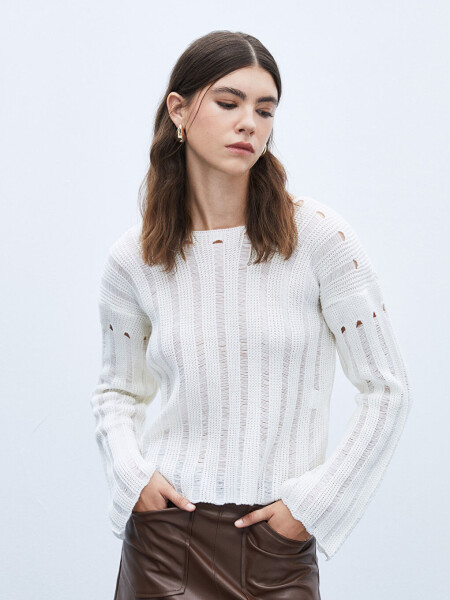 Women's Long Sleeve Knit Sweater with Bike Neck and Self-Pattern - 8