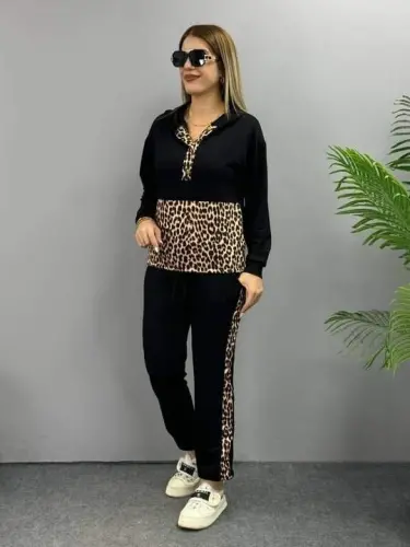 Women's Long Sleeve Leopard Detail Sweat And Side Leopard Stripe Detail Pants Set - 8
