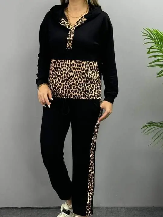 Women's Long Sleeve Leopard Detail Sweat And Side Leopard Stripe Detail Pants Set - 6