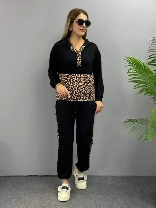 Women's Long Sleeve Leopard Detail Sweat And Side Leopard Stripe Detail Pants Set - 9