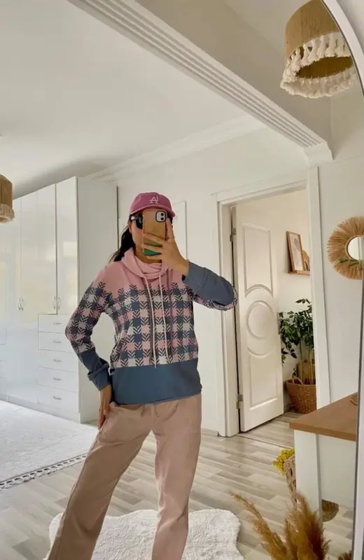 Women's Long Sleeve Turtleneck Lace-Up Patterned Plush Scuba Blouse - 10