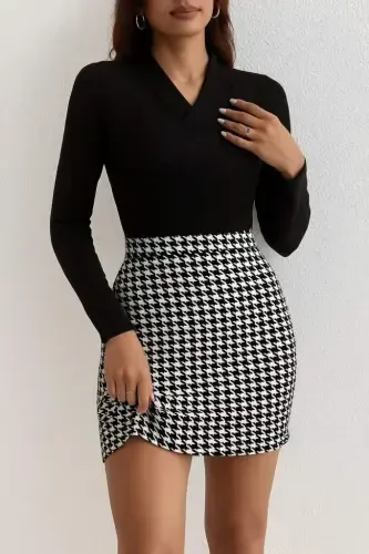 Women's Long Sleeve V Neck Houndstooth Patterned Fleece Lined Scuba Dress - 3
