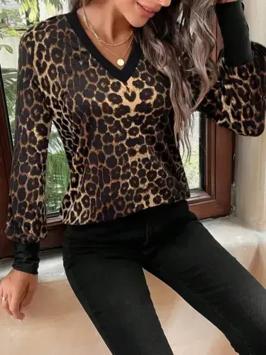 Women's Long Sleeve V Neck Patterned Supreme Blouse - 4