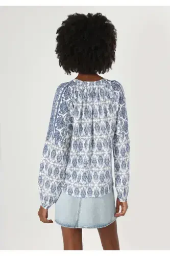 Women's Long Sleeve V-Neck Printed Blue Blouse - COLIN’S (1)