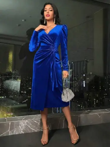 Women's Long Sleeve V-Neck Side Ruched Midi Velvet Dress - BÜYÜKBEDENIZ (1)