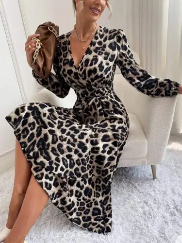 Women's Long Sleeve Wrap Neck Belted Leopard - 3