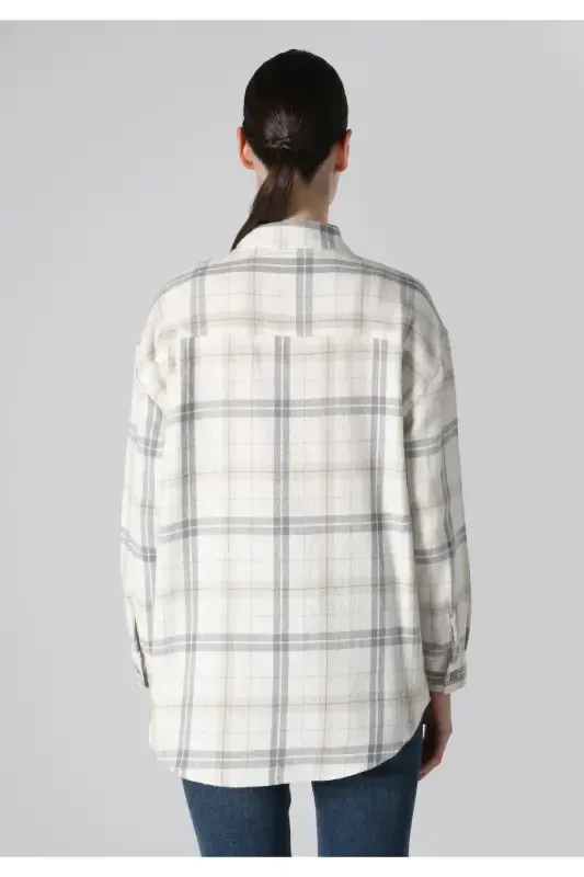 Women's long-sleeved striped beige shirt - 2