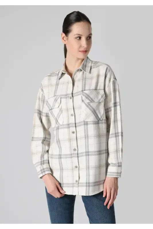 Women's long-sleeved striped beige shirt - 5