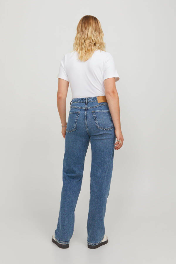 Women's Loose Fit Jean - Seville - 3