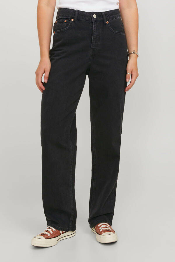 Women's Loose Fit Jean - Seville - 5