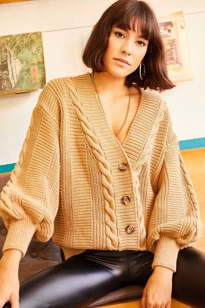 Women's Milk Coffee Chunky Cable Knitted Cardigan HRK-19000082 - Olalook (1)