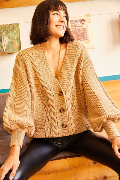 Women's Milk Coffee Chunky Cable Knitted Cardigan HRK-19000082 - 3