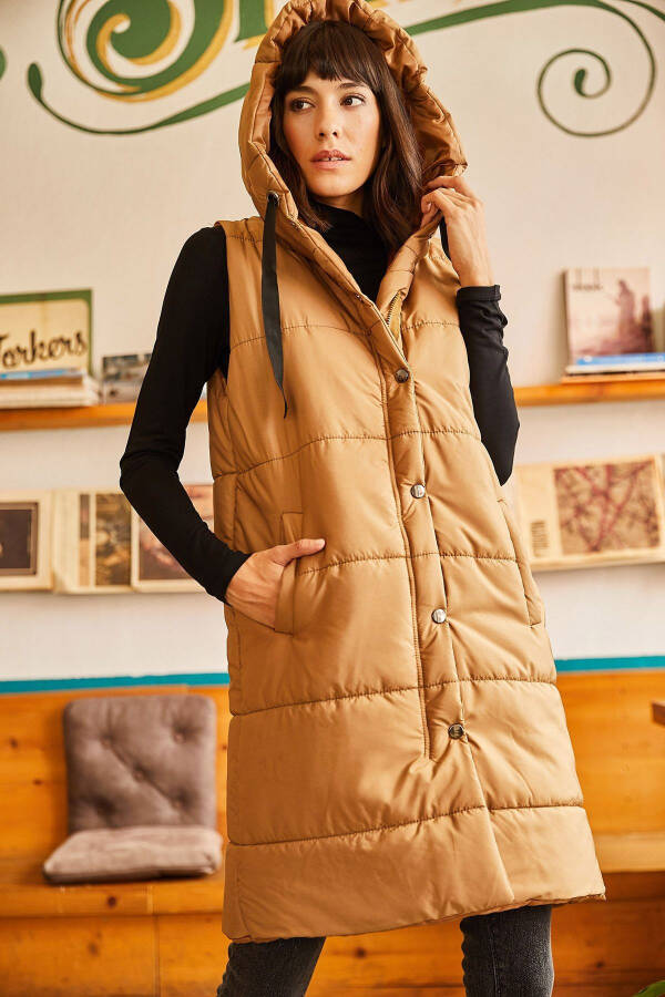 Women's Milk Coffee Hooded Pocket Puffer Vest YLK-19000007 - 3