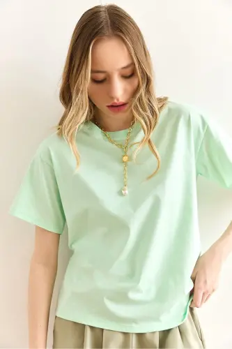Women's Mint Green Crew Neck Basic T-Shirt TSH-1 