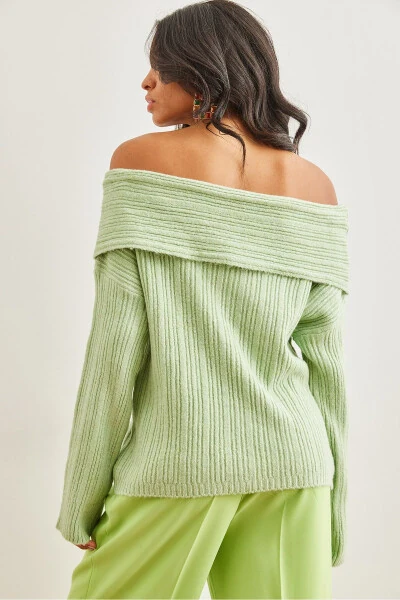 Women's Mint Green Madonna Neck Soft Textured Knitted Sweater KZK-19000708 - 3