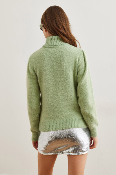 Women's Mint Green Turtleneck Soft Textured Shaggy Knitted Sweater KZK-19000861 - 5