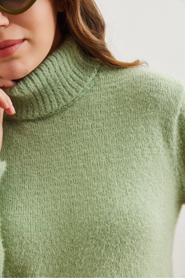 Women's Mint Green Turtleneck Soft Textured Shaggy Knitted Sweater KZK-19000861 - 6