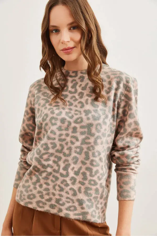 Women's Mint Leopard Bike Collar Patterned Soft Textured Premium Knitted Sweater KZK-19000611 - 2