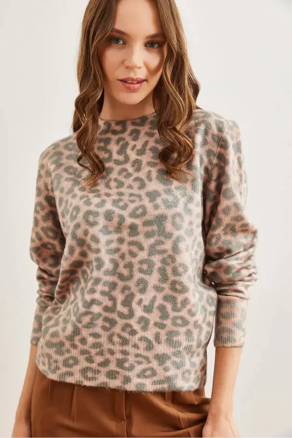 Women's Mint Leopard Bike Collar Patterned Soft Textured Premium Knitted Sweater KZK-19000611 - 4
